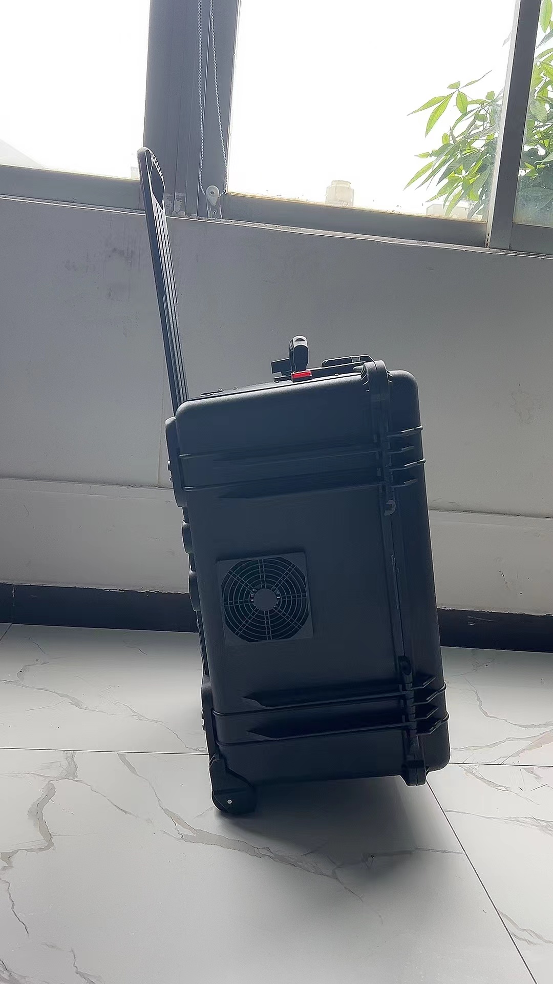 黄石港手拉箱型移动通信干扰器